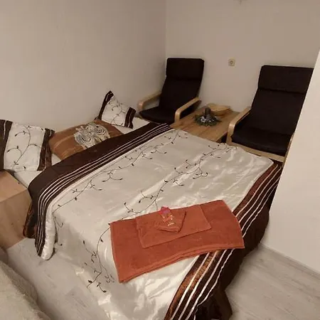 Apartamento Ringo, Airport Pit Stop, Bahnhof Und Flughafen In Der Naehe *