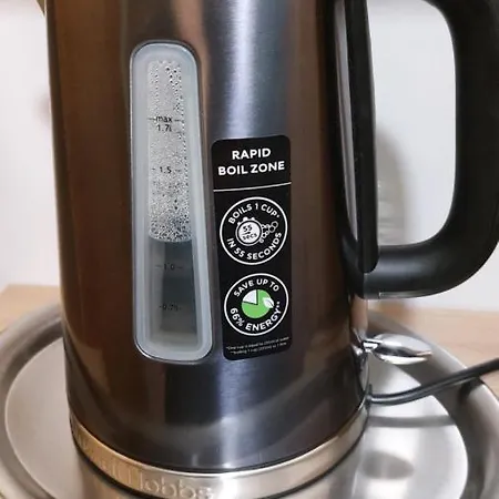 Διαμέρισμα Ringo, Airport Pit Stop, Bahnhof Und Flughafen In Der Naehe