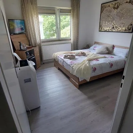 Pension Ringo, Bahnhof Und Airport In Der Naehe, Monteur Und Handwerker Wohnung Baden-Baden